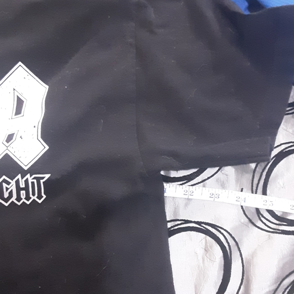 Shirt - Picture 2 of 3